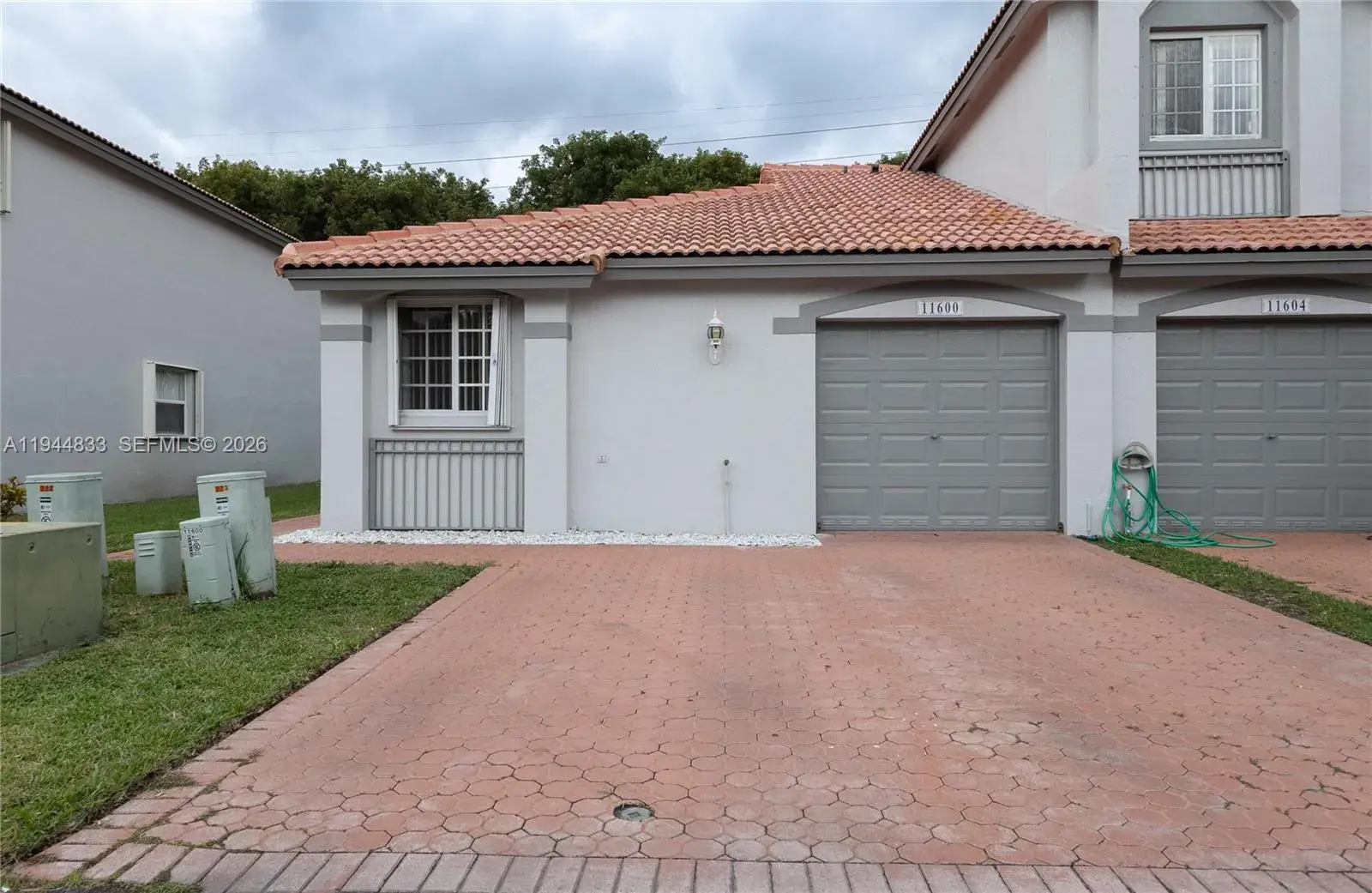 2 bedroom 2 bath Residential for sale at 11600 NW 50th Ter, Doral FL 33178
