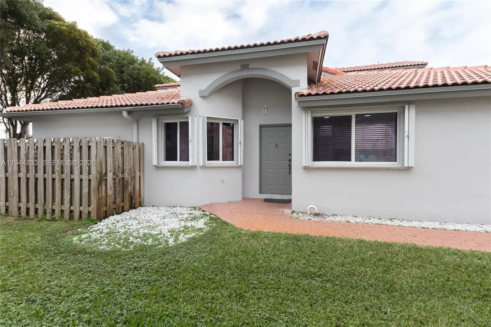 11600 NW 50th Ter, Doral FL 33178