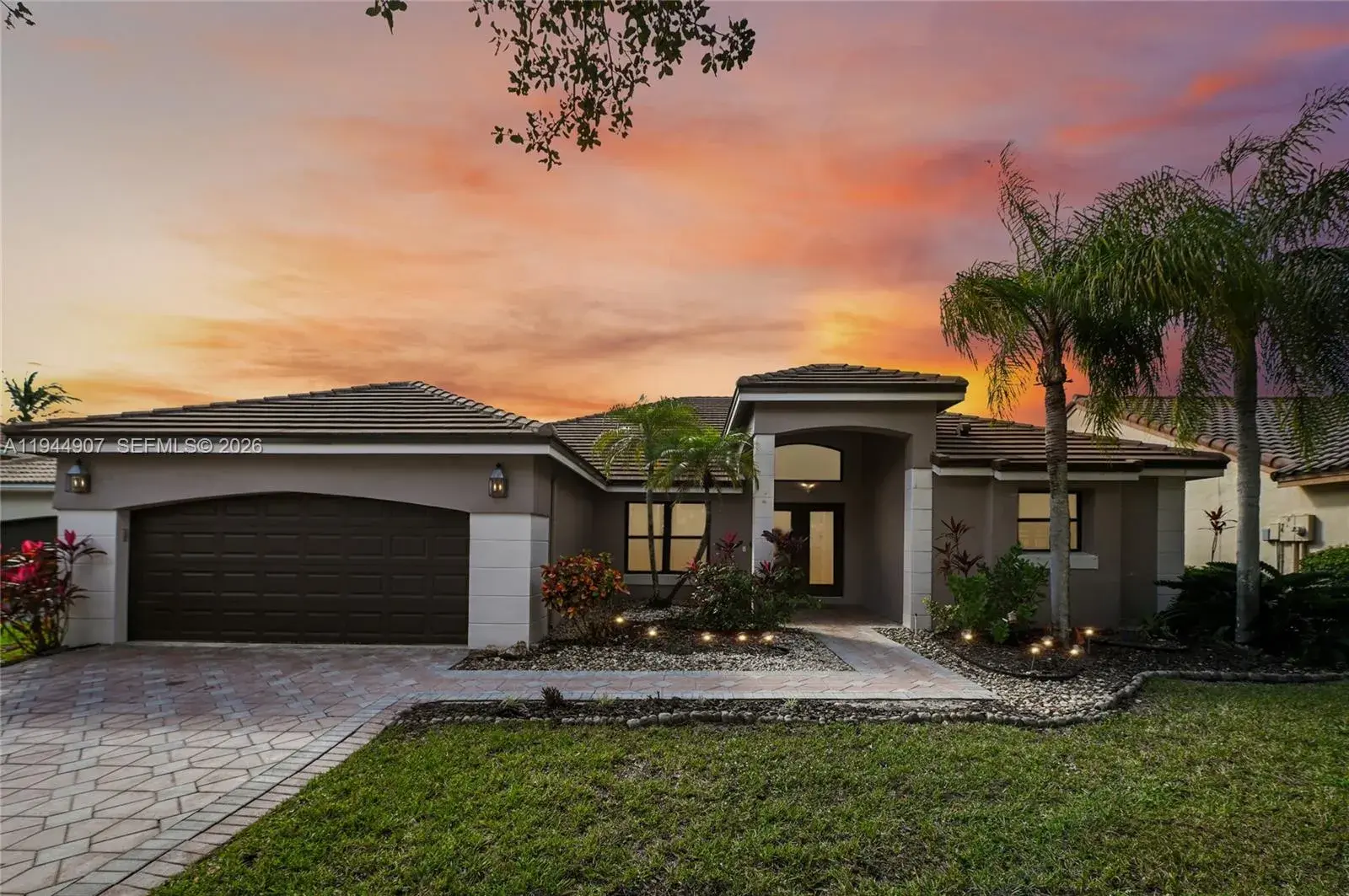 4 bedroom 3 bath Residential Lease for rent at 700 Verona Ct, Weston FL 33326