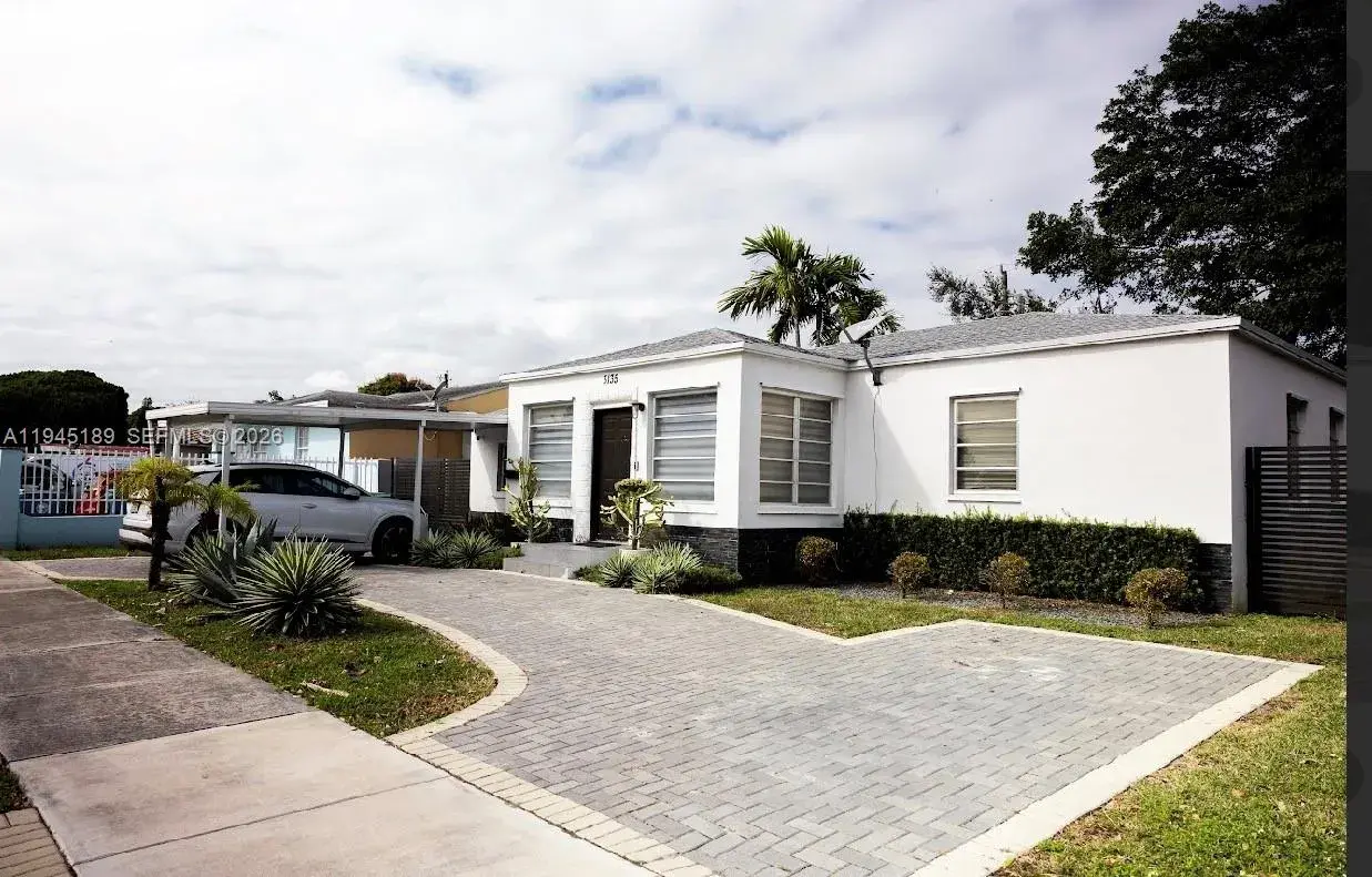 3135 NW 18th St, Miami FL 33125 photo 2