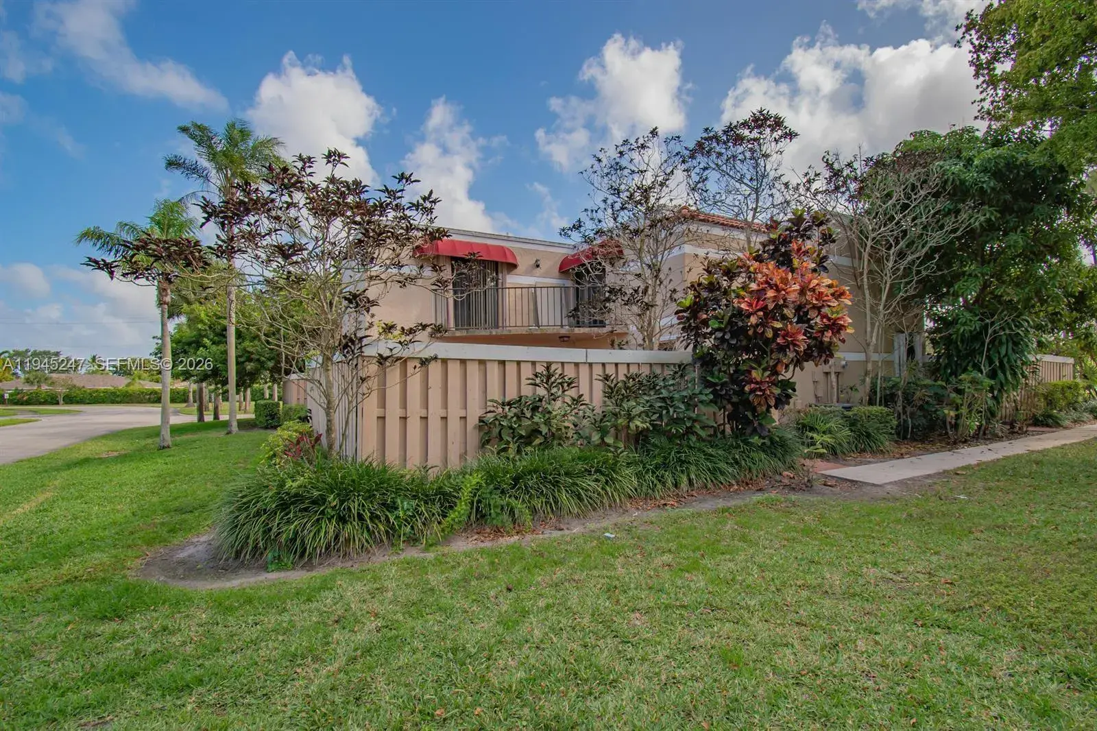 3 bedroom 3 bath Residential for sale at 4240 Village Dr # B, Delray Beach FL 33445