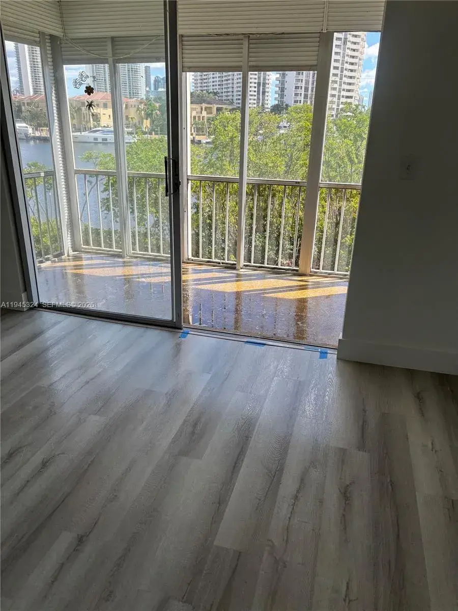 1 bedroom 1 bath Residential Lease for rent at 2980 Point East Dr # D311, Aventura FL 33160