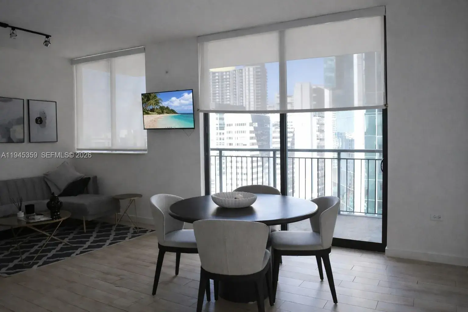 999 SW 1st Ave # 2214, Miami FL 33130