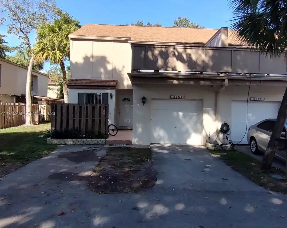 8199 NW 8th Mnr # 1, Plantation FL 33324