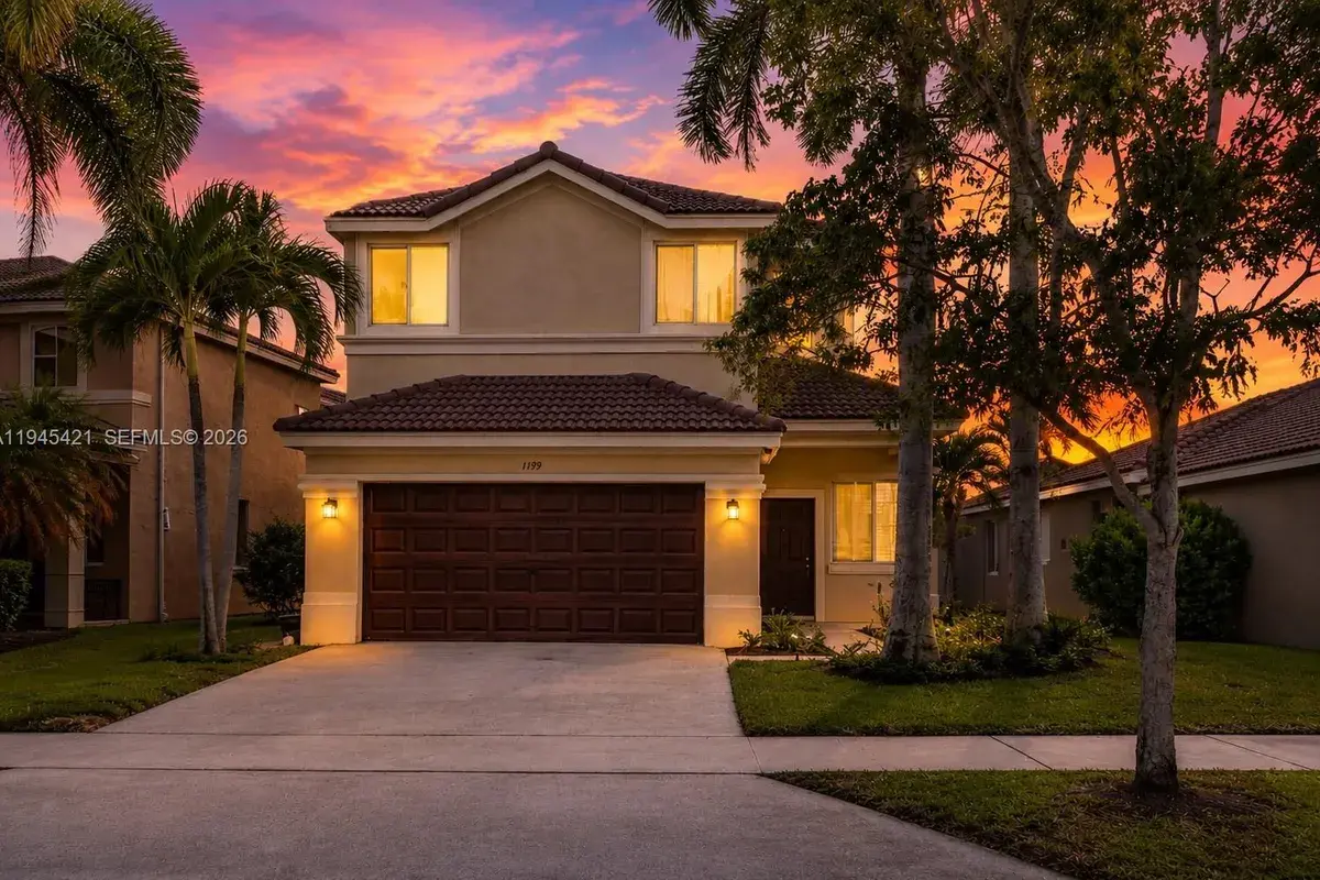 1199 Golden Cane Dr, Weston FL 33327