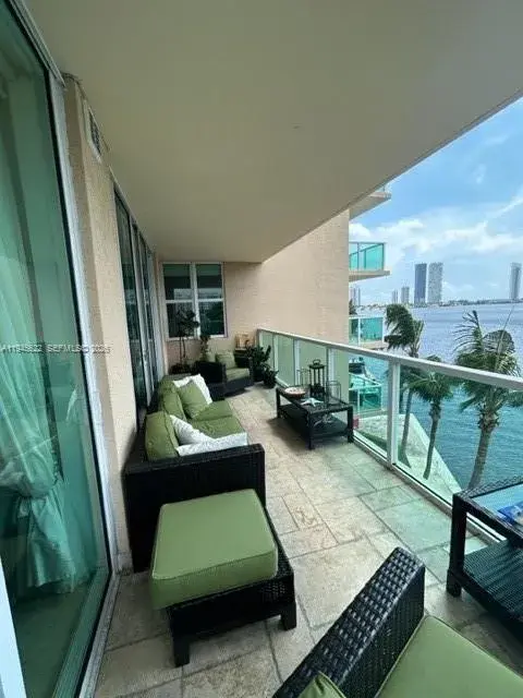 3 bedroom 3 bath Residential for sale at 3330 NE 190 ST # 415, Aventura FL 33180