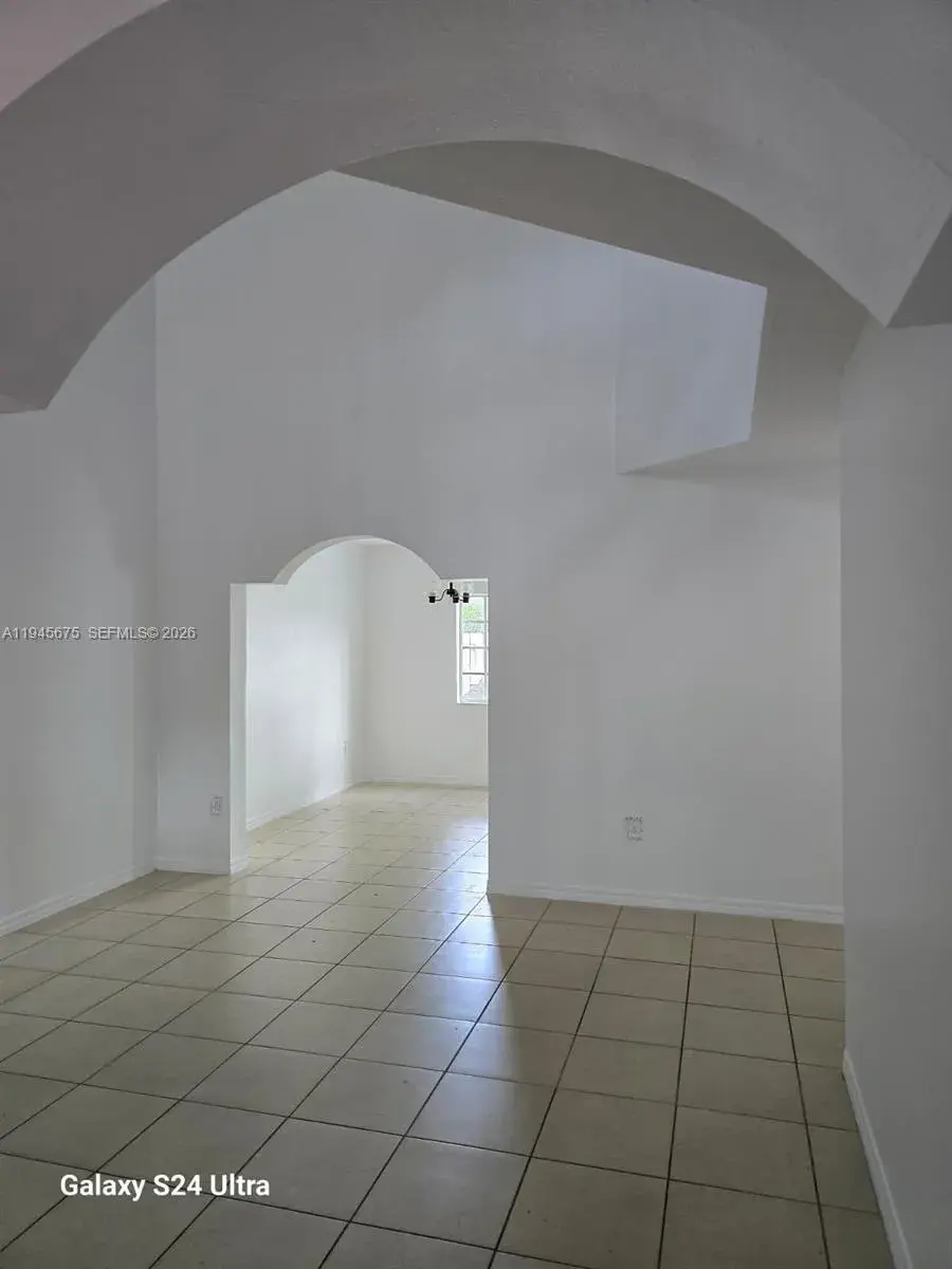 13658 SW 142nd Ter, Miami FL 33186