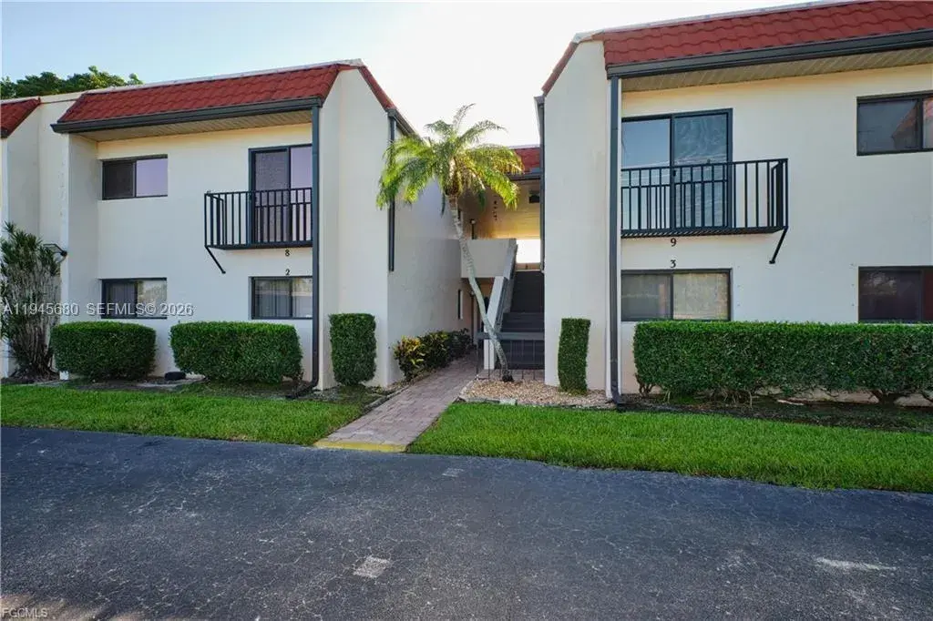 2 bedroom 2 bath Residential for sale at 4728 ORANGE GROVE BLVD # 3, Fort Myers FL 33903