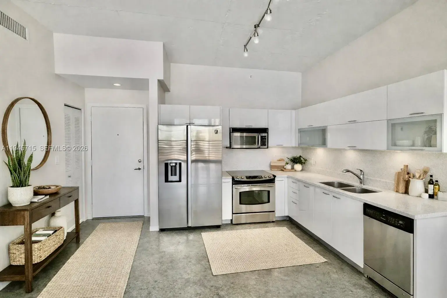 133 NE 2nd Ave # 2611, Miami FL 33132
