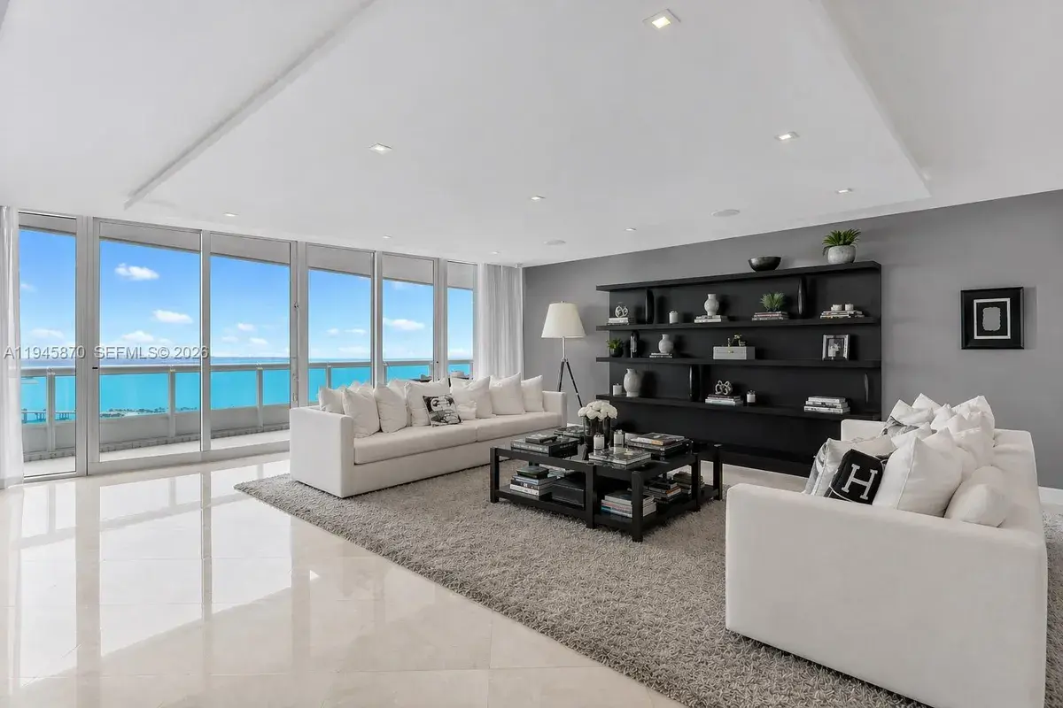 1643 Brickell Ave # 3904, Miami FL 33129
