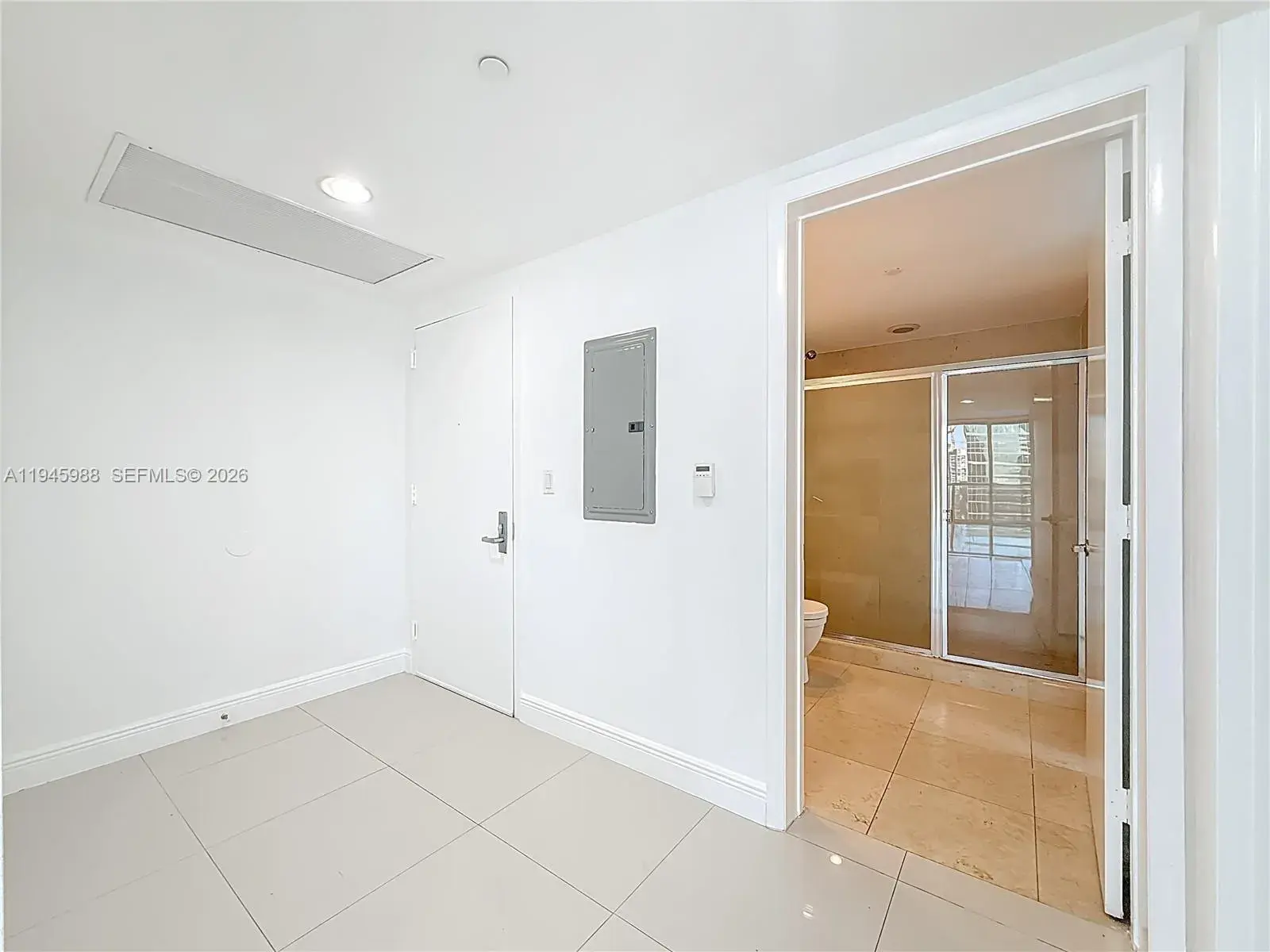475 Brickell Ave # 4215, Miami FL 33131