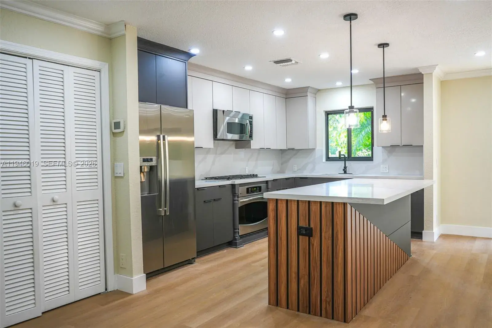 2660 Starwood Cir, West Palm Beach FL 33406