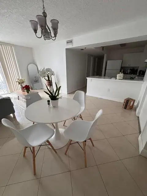 104 SW 9th St # 1403, Miami FL 33130