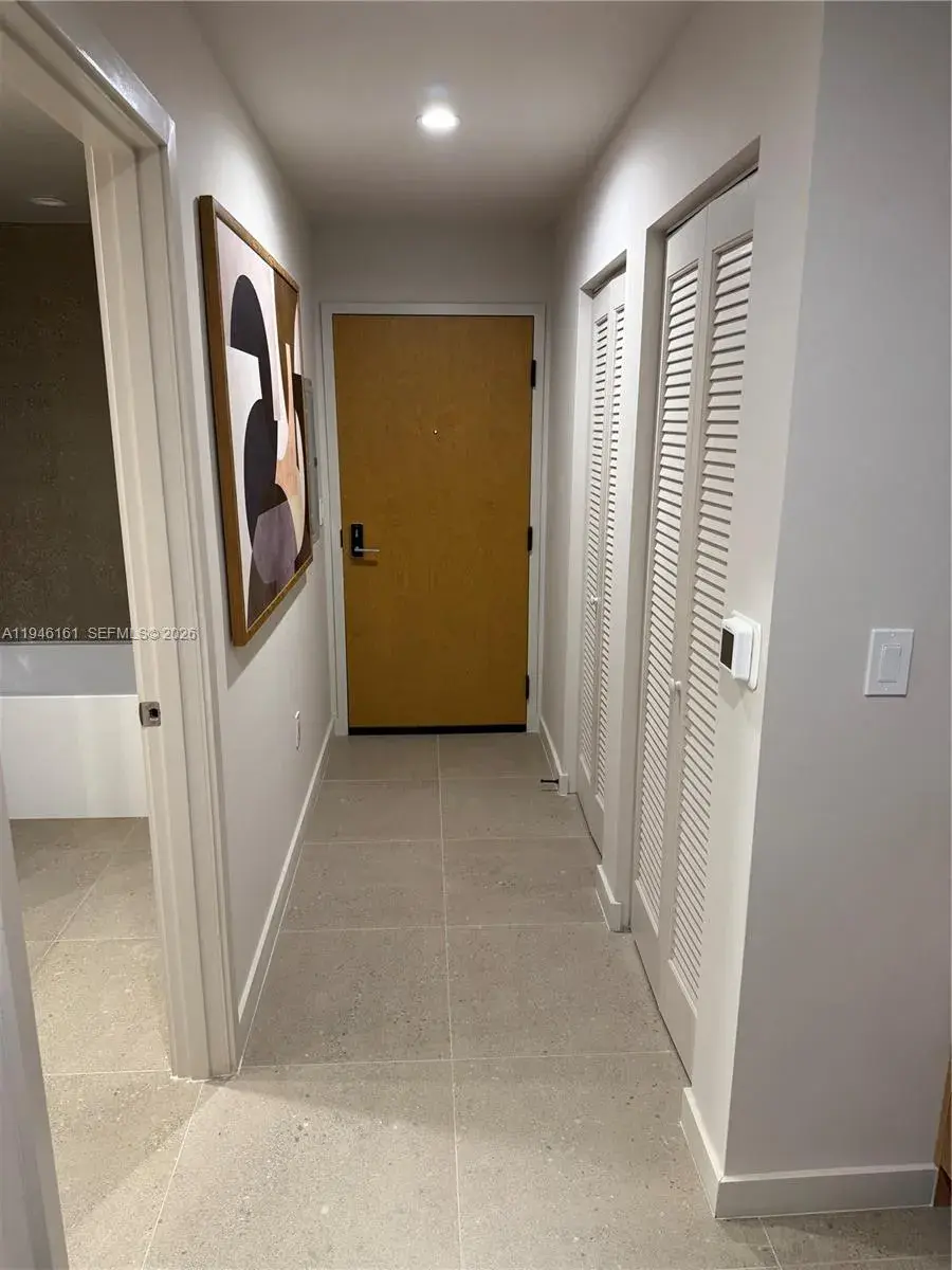 11 NE 6th # 706, Miami FL 33132