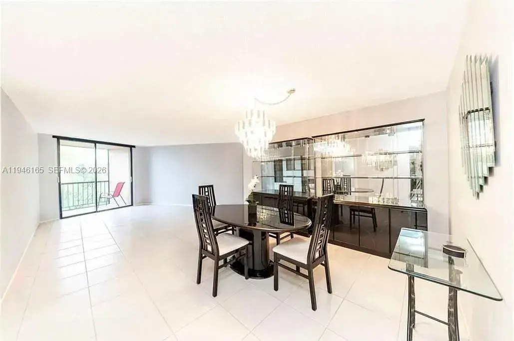 1 bedroom 1 bath Residential for sale at 3800 N Hills Dr # 406, Hollywood FL 33021