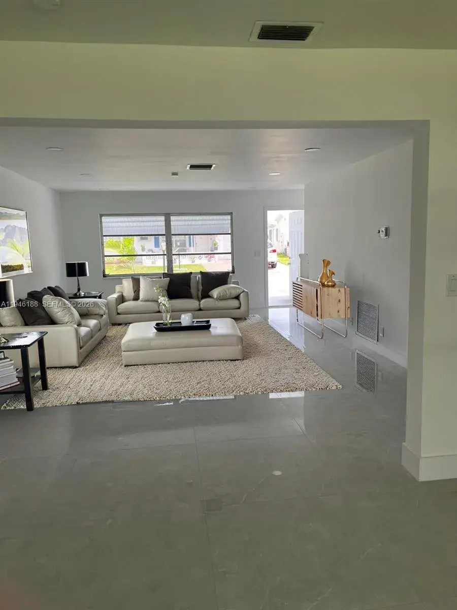 1832 SW 17th St, Boynton Beach FL 33426