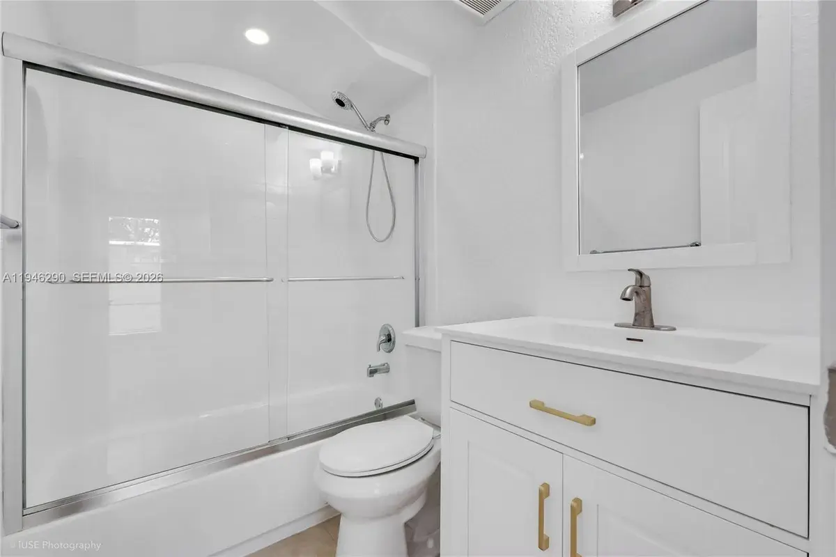 3245 Virginia St # 43, Miami FL 33133