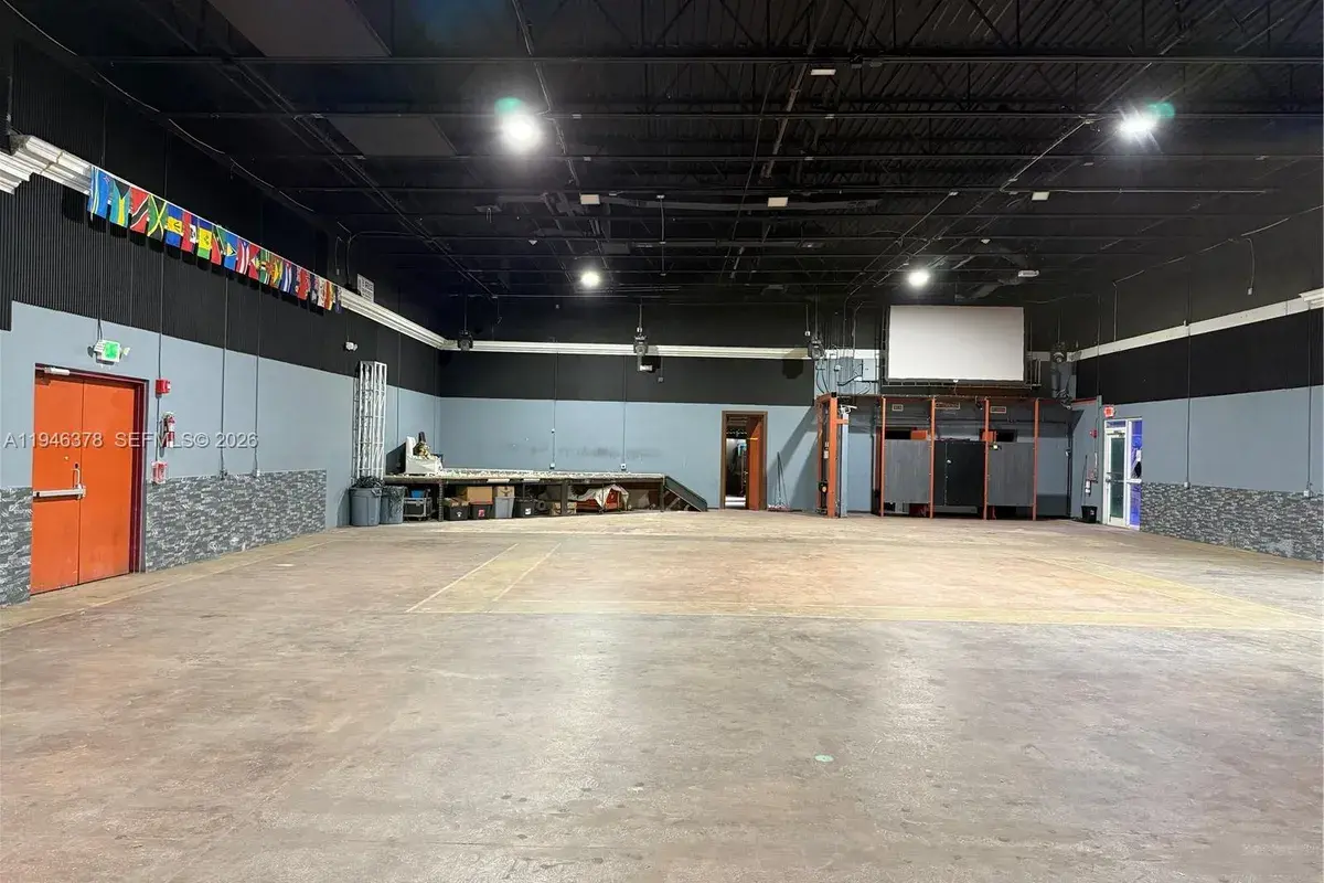 3500 NW 15th St, Lauderhill FL 33311