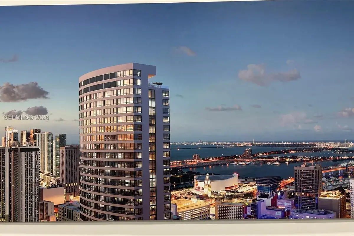 225 N Miami Ave # 905, Miami FL 33128