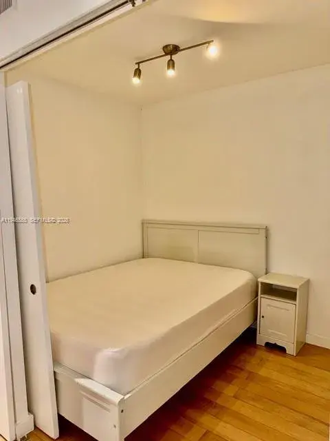 945 Meridian Ave # 3, Miami Beach FL 33139