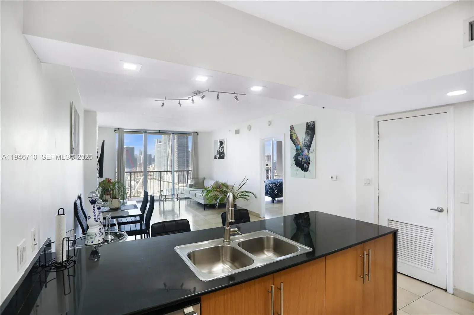 1750 N Bayshore Dr # 3210, Miami FL 33132