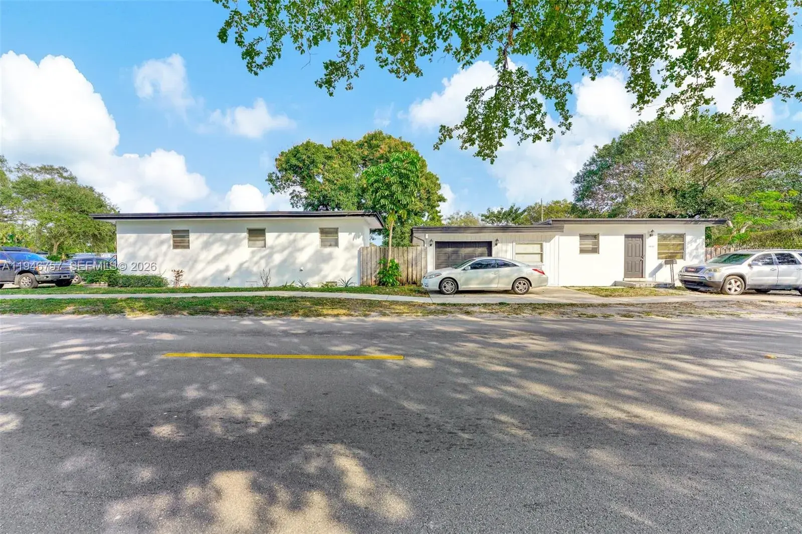2546 Coolidge St, Hollywood FL 33020
