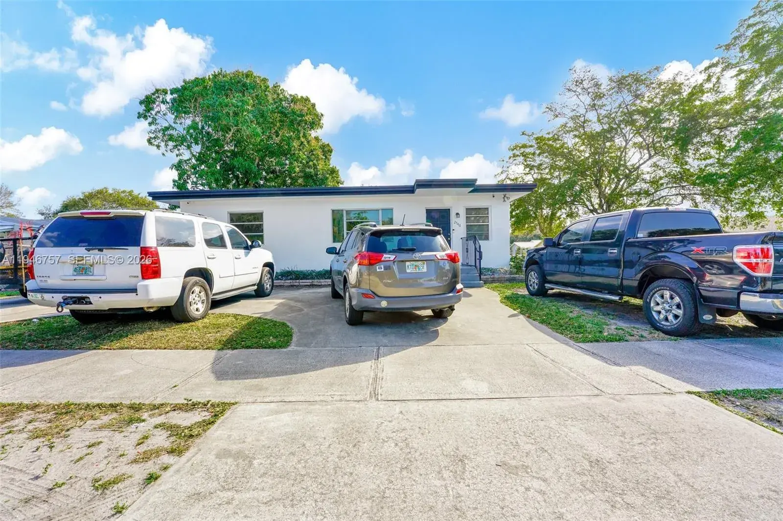 2546 Coolidge St, Hollywood FL 33020