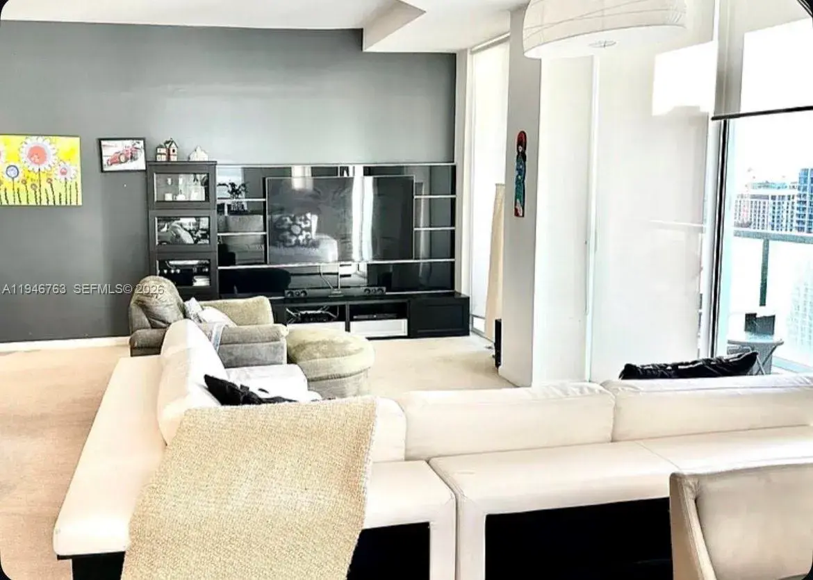 253 NE 2nd St # 3903, Miami FL 33132