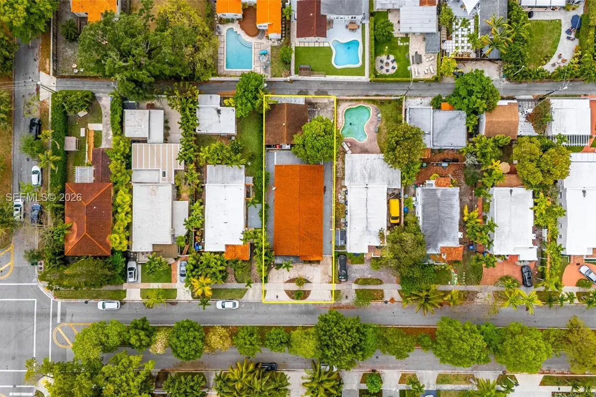 426 SW 26th Rd, Miami FL 33129