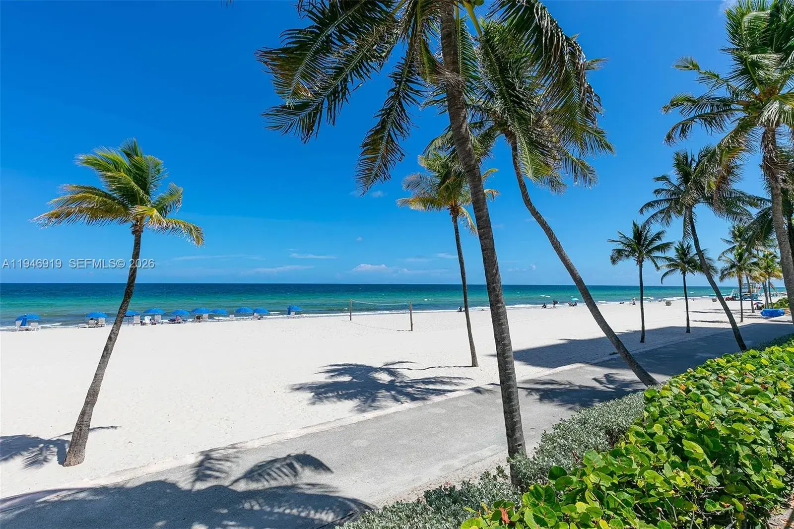 1 bedroom 2 bath Residential for sale at 2201 S Ocean Dr # 902, Hollywood FL 33019