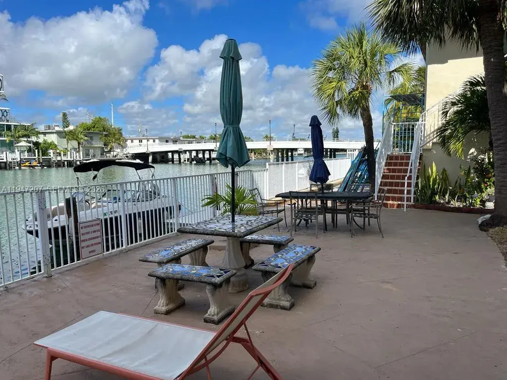2 bedroom 2 bath for sale at 8420 Byron Ave # 4, Miami Beach FL 33141