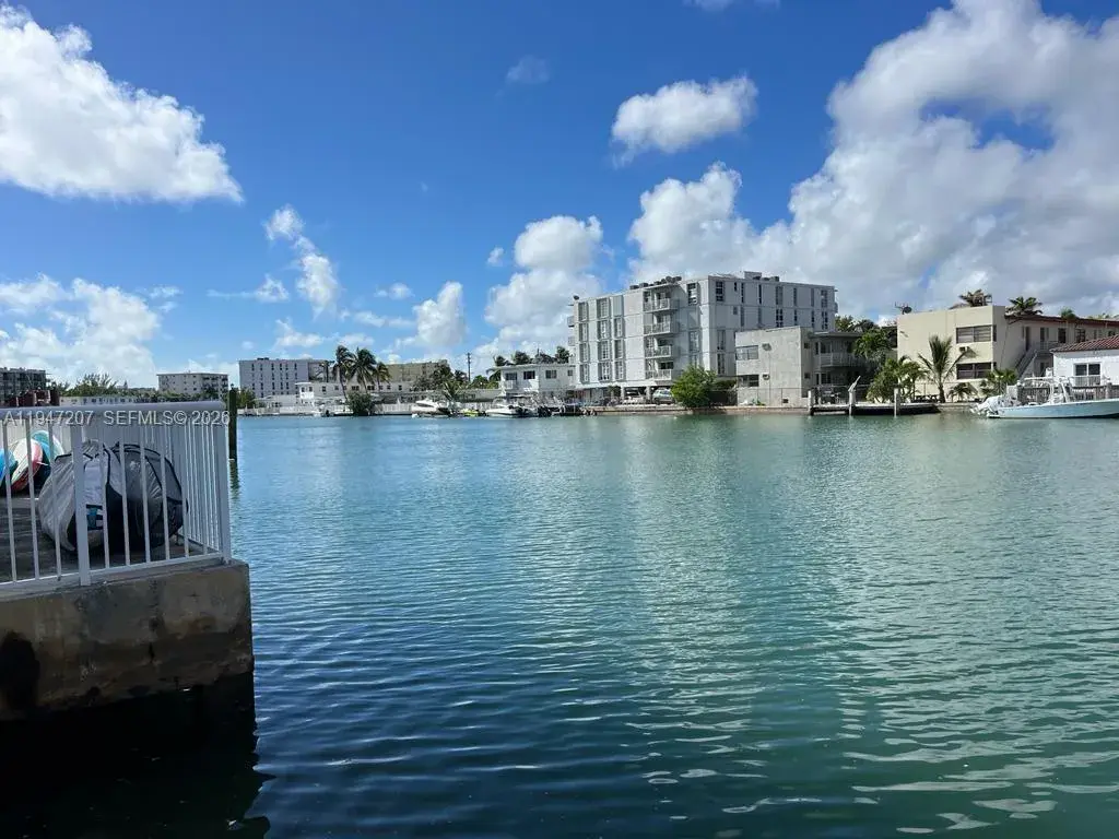 8420 Byron Ave # 4, Miami Beach FL 33141