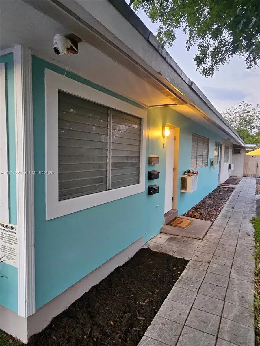 Residential Income for sale at 1026 NE 9th Ave, Fort Lauderdale FL 33304