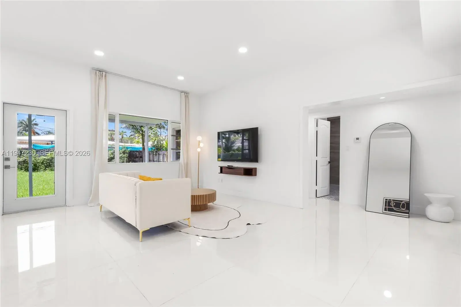 1581 Normandy Dr, Miami Beach FL 33141