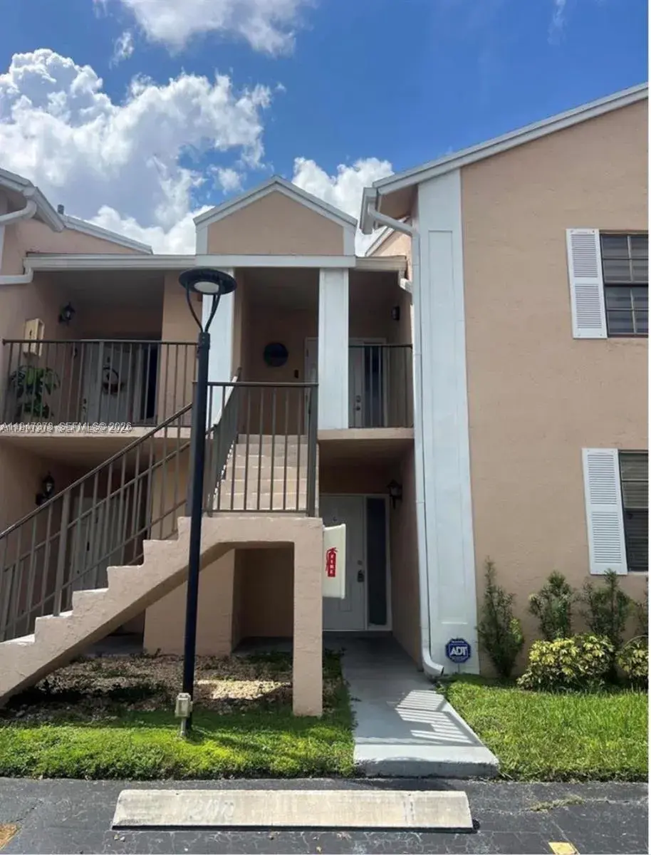 2 bedroom 2 bath Residential for sale at 1200 N Liberty Ave # 1200G, Homestead FL 33034