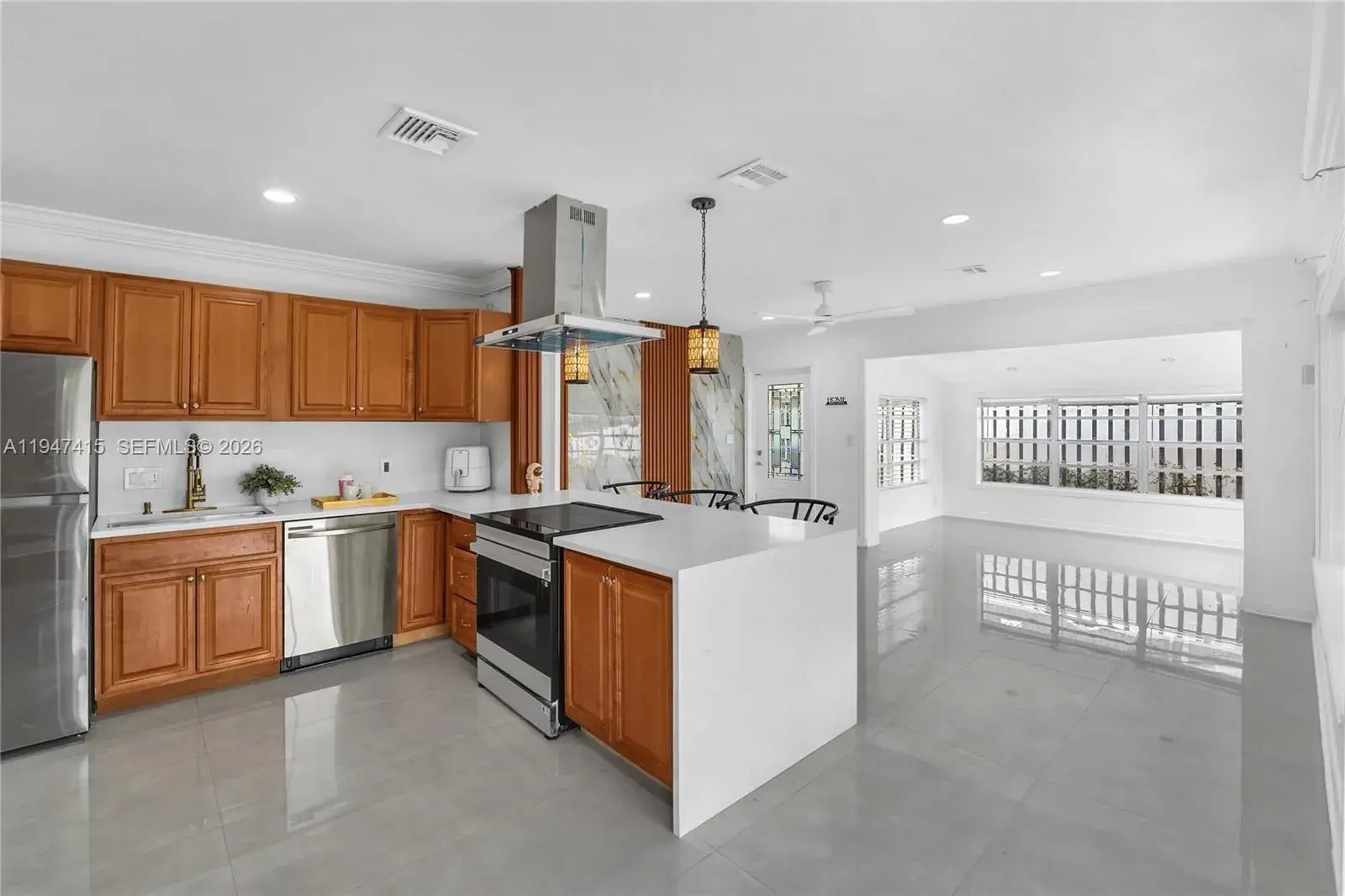 2718 Sherman St, Hollywood FL 33020