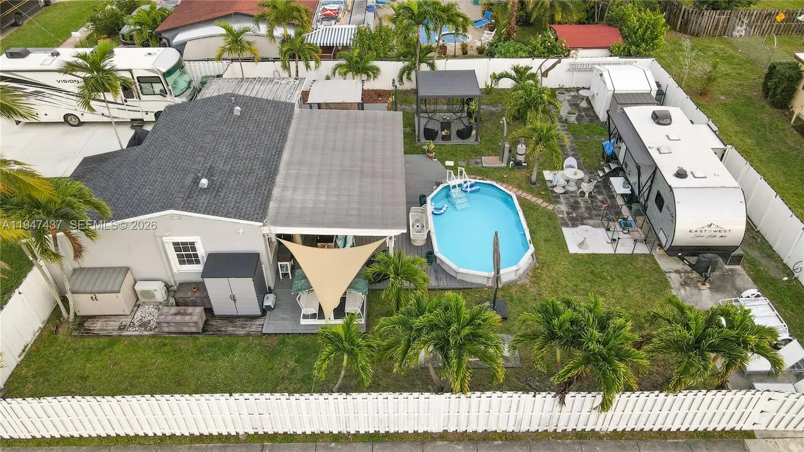 117 SW 6th St, Hallandale Beach FL 33009