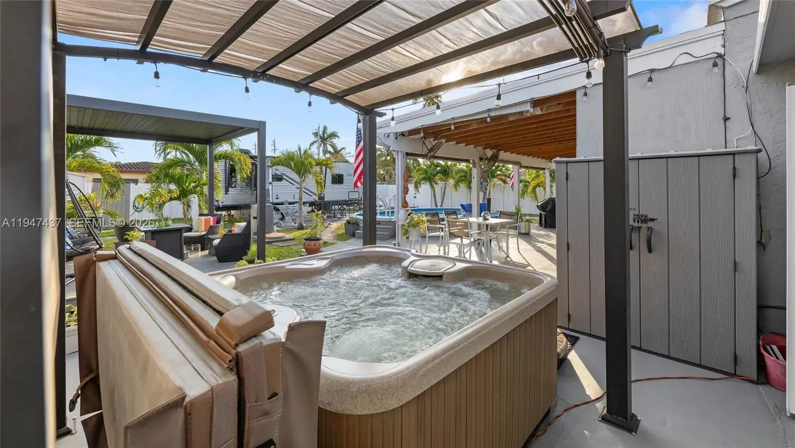 117 SW 6th St, Hallandale Beach FL 33009
