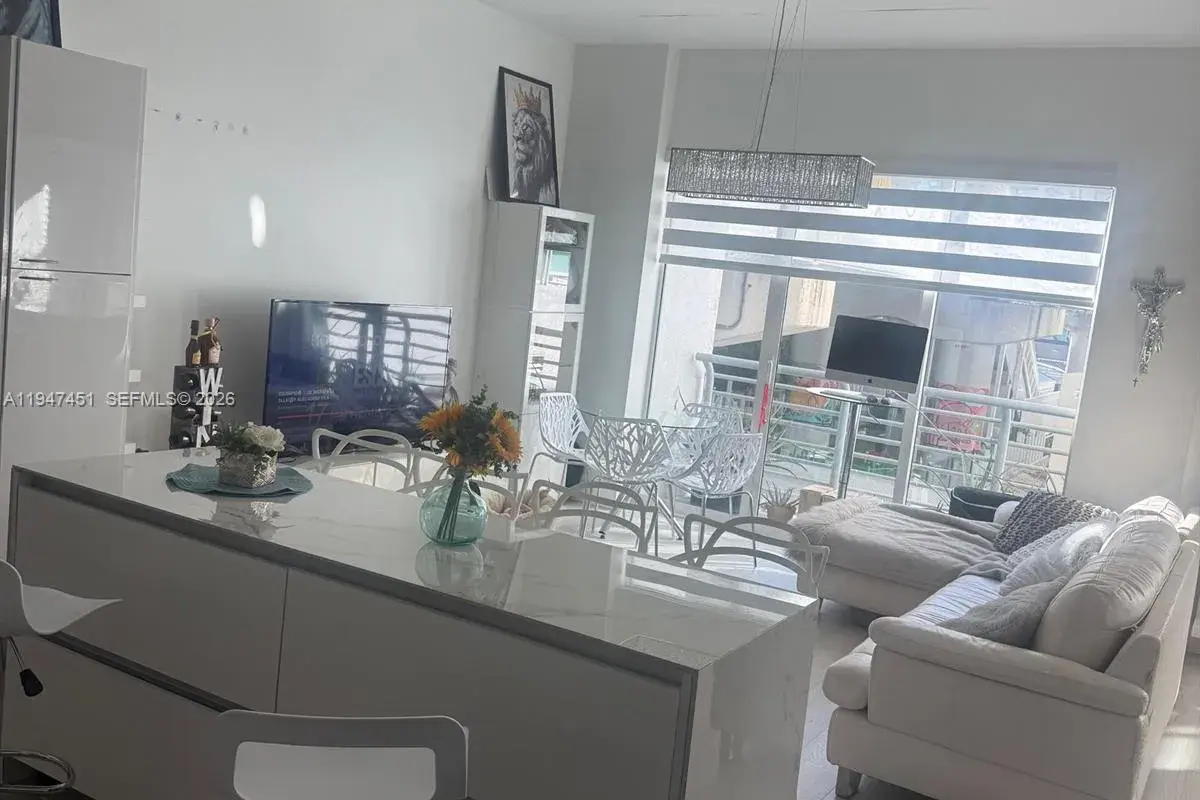 133 NE 2nd Ave # 208, Miami FL 33132