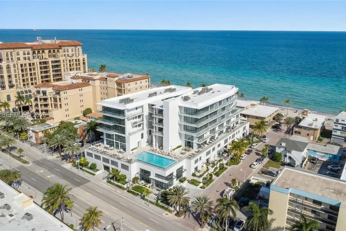 3319 N Ocean Drive, Hollywood FL 33019