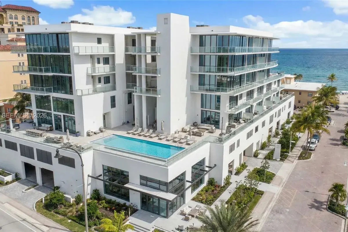 3319 N Ocean Drive, Hollywood FL 33019