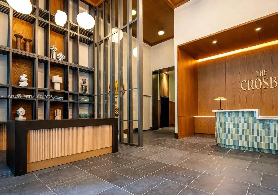 11 NE 6 ST # 814, Miami FL 33132