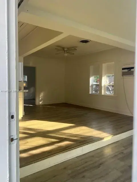 2 bedroom 1 bath Residential Lease for rent at 231 NE 56th St # 1, Miami FL 33137