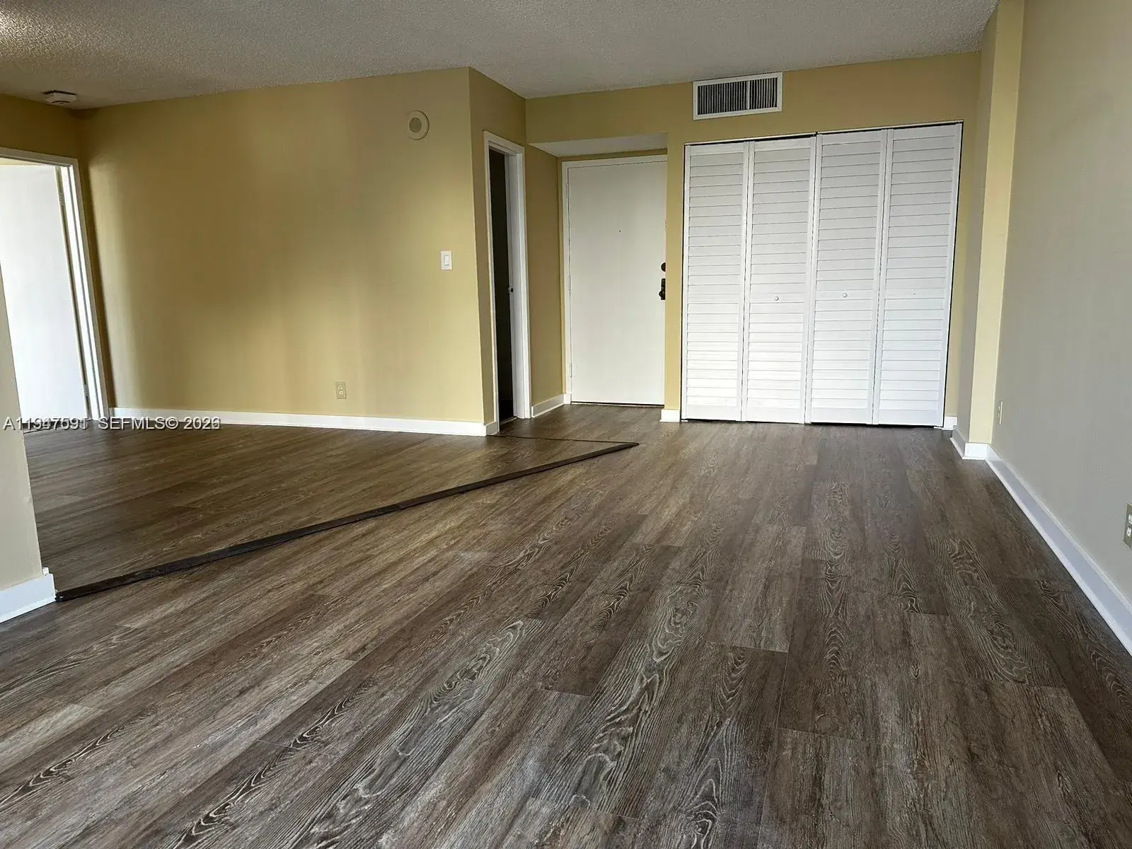16909 N Bay Rd # 409, Sunny Isles Beach FL 33160