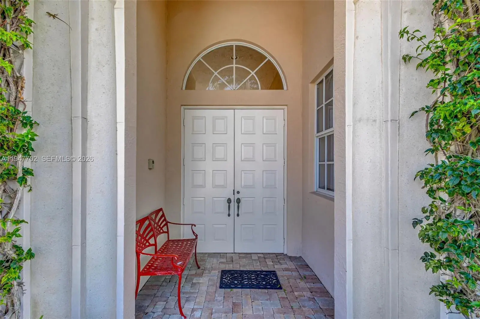 522 Les Jardin Dr, Palm Beach Gardens FL 33410