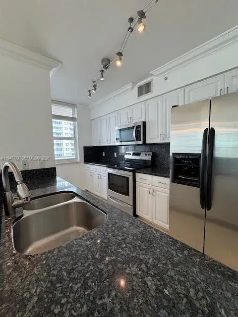 1155 Brickell Bay Dr # 1802, Miami FL 33131