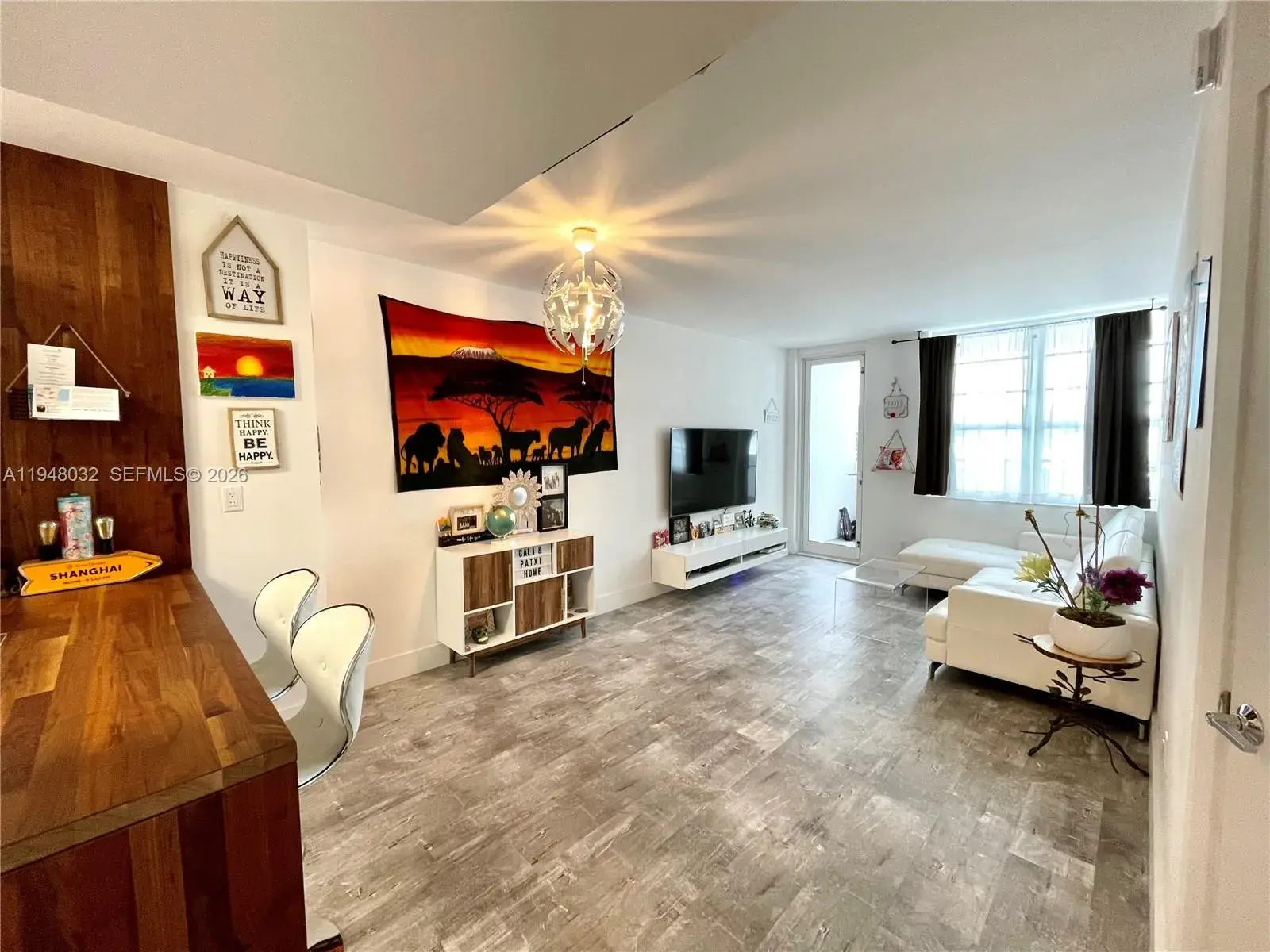 1 bedroom 1 bath Residential Lease for rent at 100 Lincoln Rd # 518, Miami Beach FL 33139