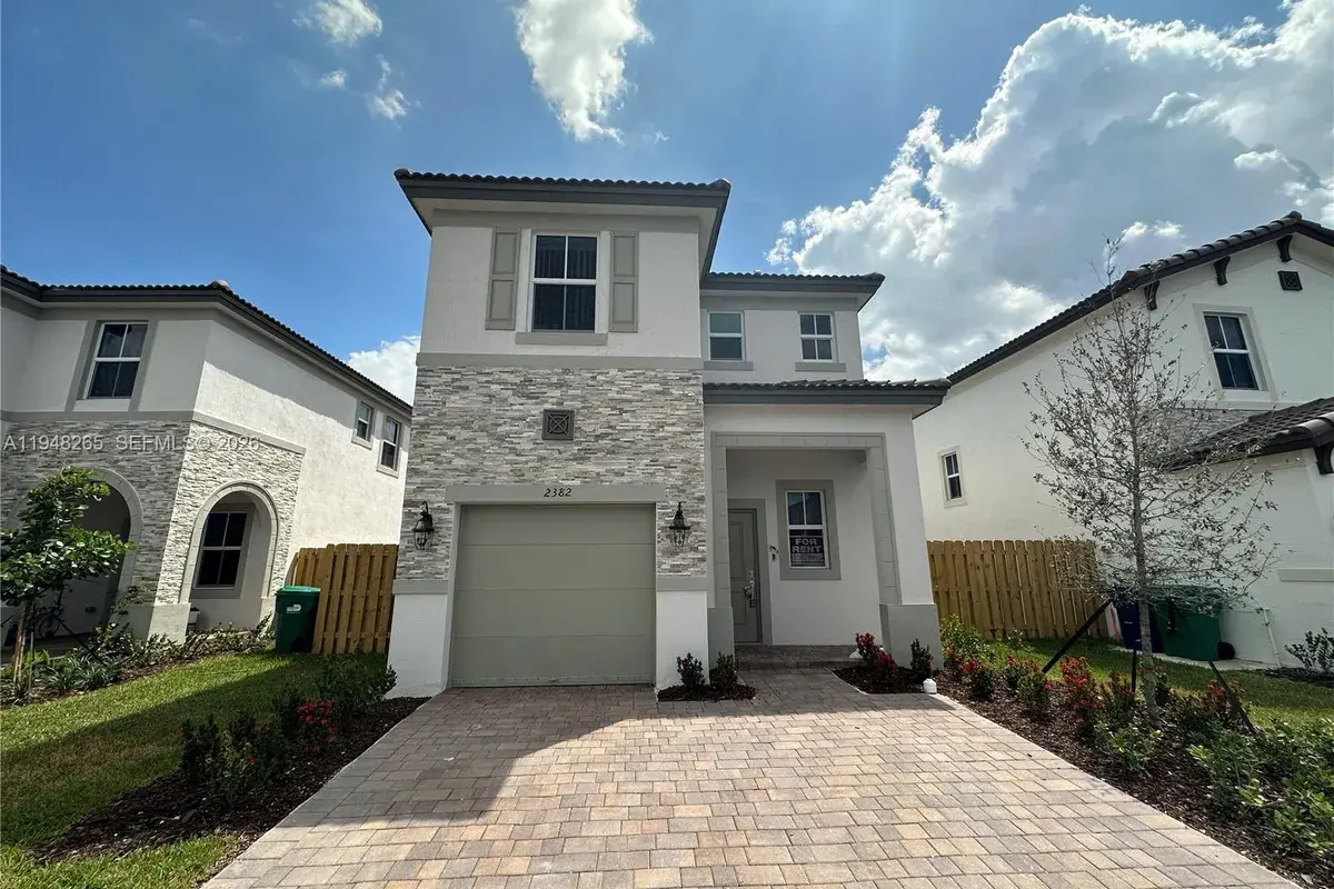 2382 NW 131st Cir, Miami FL 33167