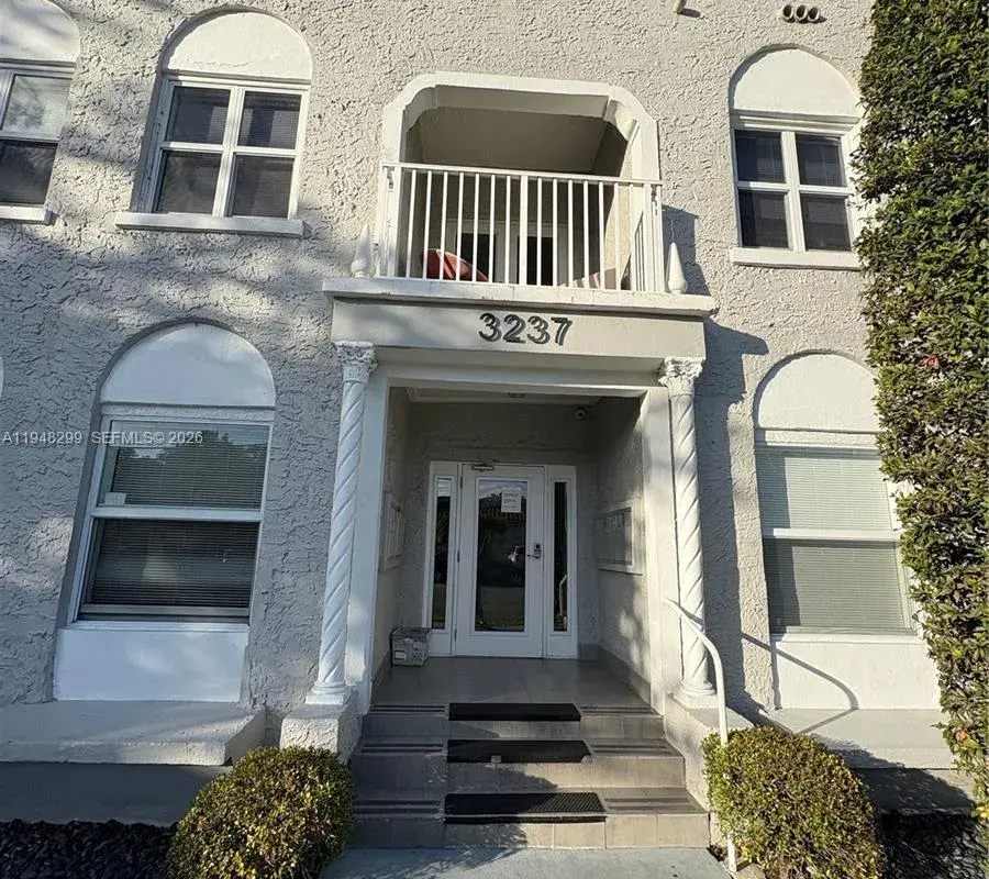 3237 SW 4th St, Miami FL 33135