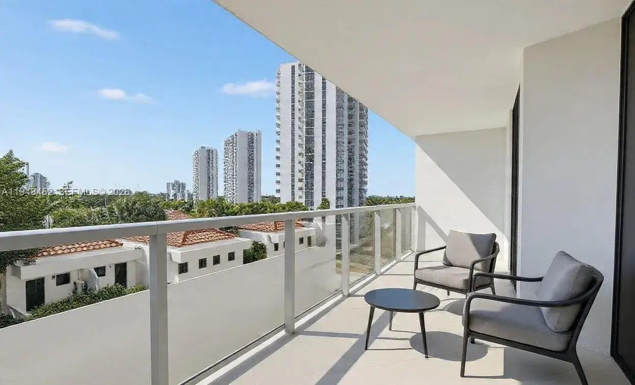 20281 E Country Club Dr # 405, Aventura FL 33180
